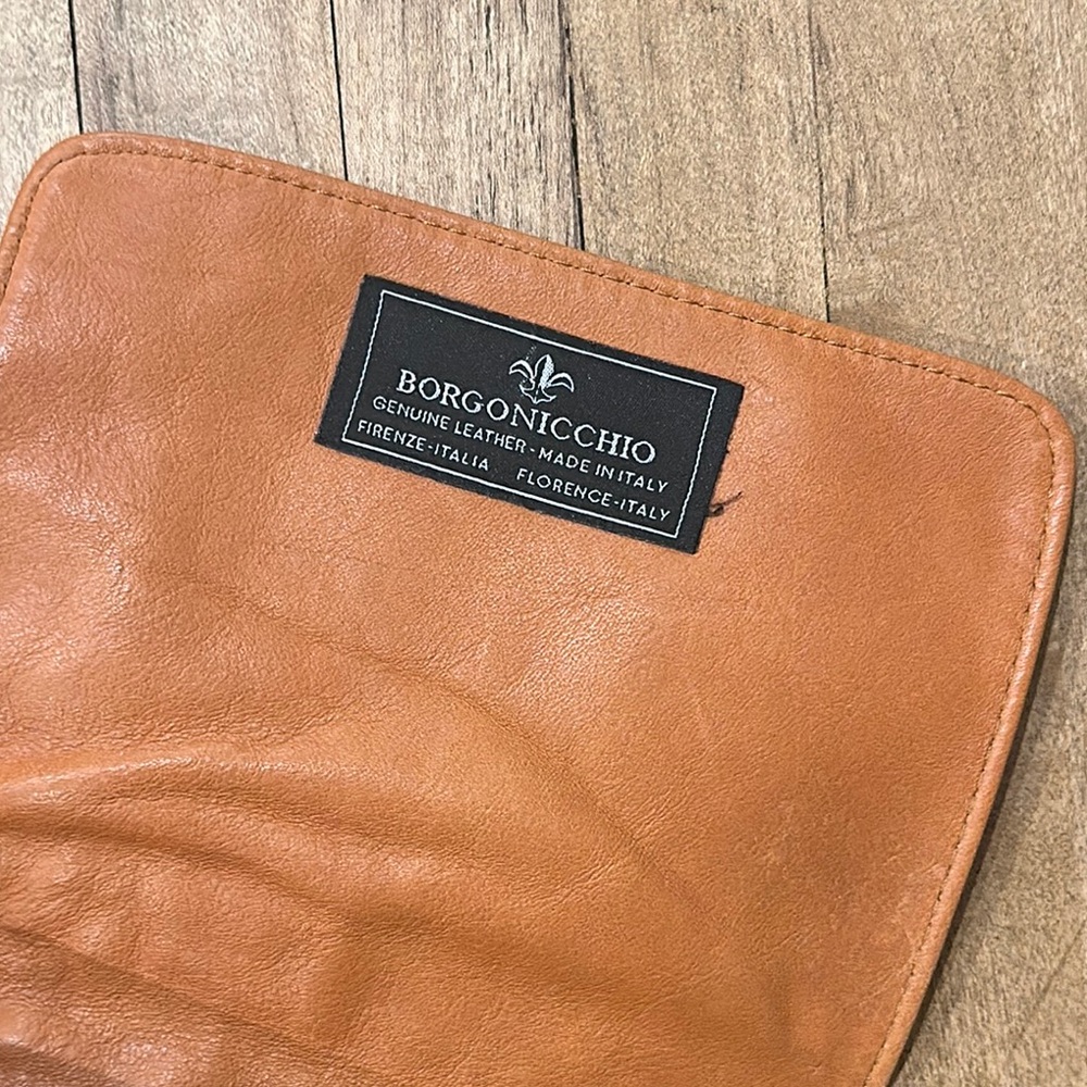 Vera Pelle Two-Tone Leather Messenger Bag - Picture 3 of 8